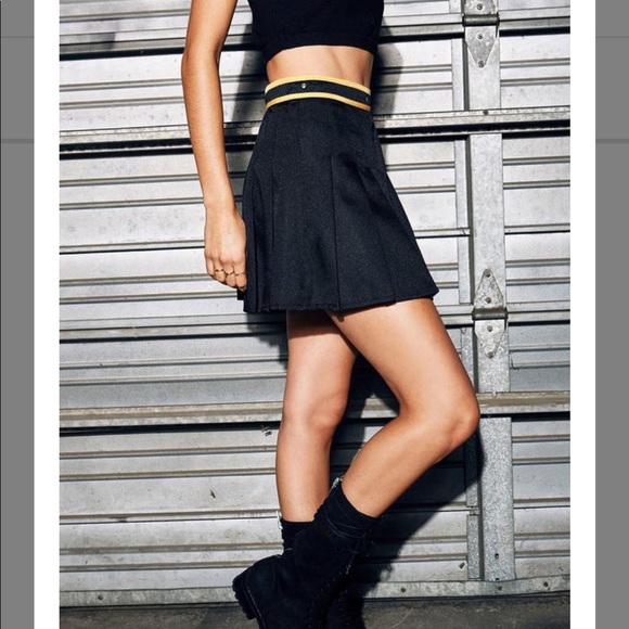 LF Black Pleated Skort Half Contrast Waistband - Picture 4 of 4